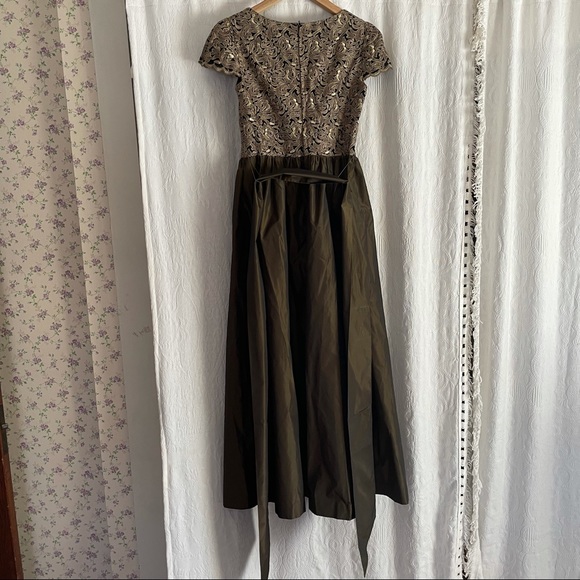 Regal Square Neckline Maxi Dress - Picture 5 of 7